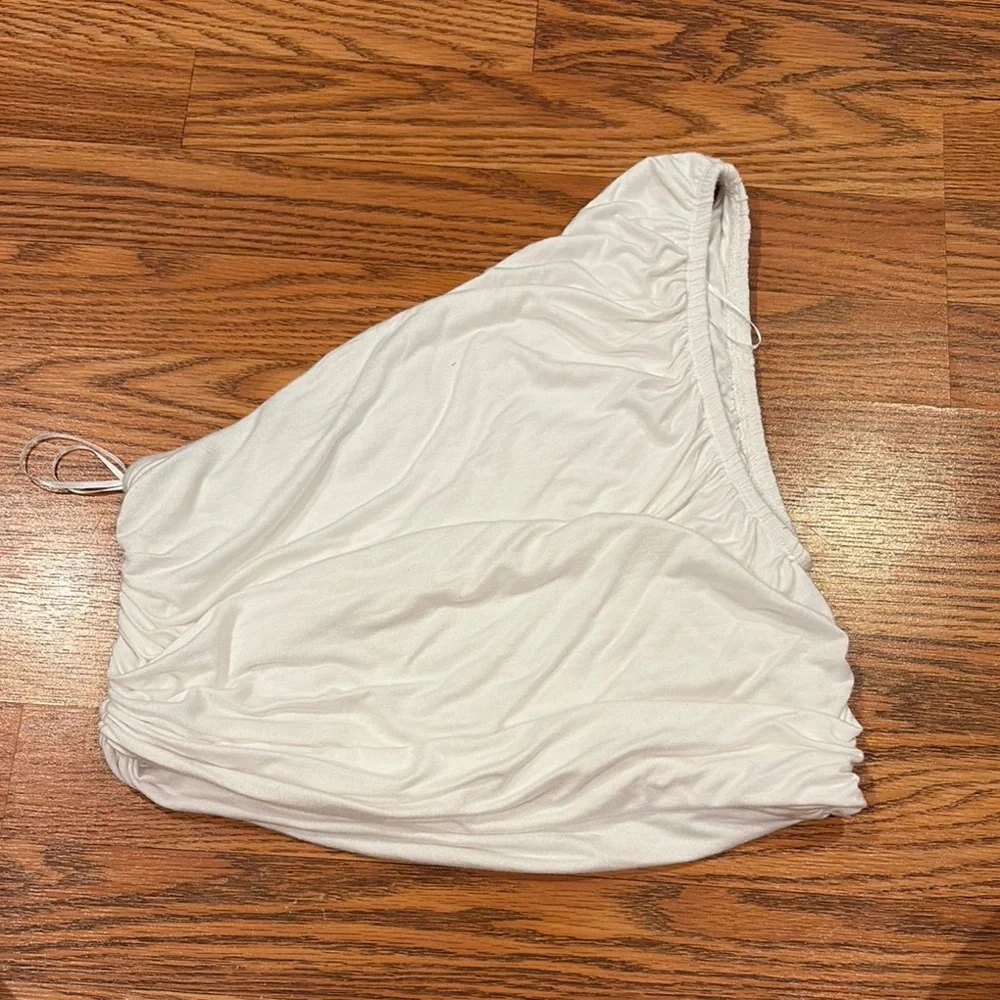 White One-Shoulder Ruched Top - Picture 3 of 3